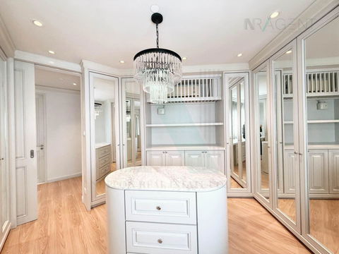 For Sell Condo SATHORN GARDENS Building 1, Floor 18,1 bed room, Room size 94 sqm