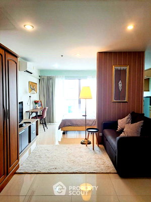 เช่าคอนโด BTS เซนต์หลุยส์ : คอนโด สตูดิโอ ที่ สีลม สวีท คอนโดมิเนียม ใกล้ BTS ช่องนนทรี (ID 996423)