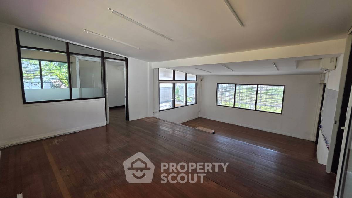 picture 4-BR House near BTS Ekkamai (ID 2062495) - 21/23