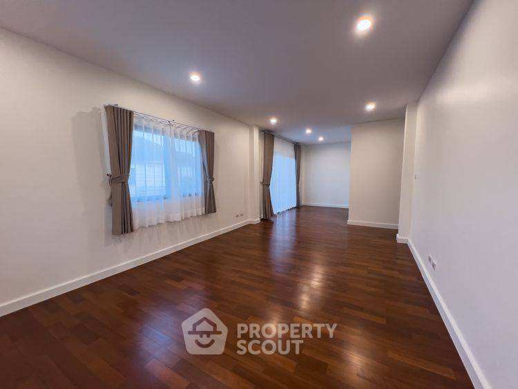 รูป บ้าน 3-ห้องนอน ใน ออเงิน (ID 2507802) - รูปที่ 10/15