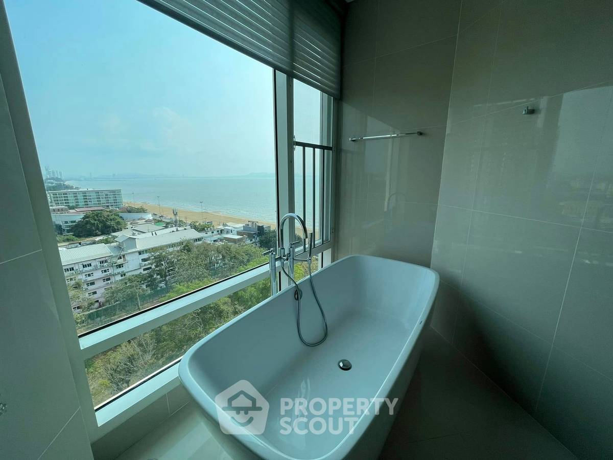 รูป คอนโด 4-ห้องนอน ที่ รีเฟล็คชั่น จอมเทียน บีช พัทยา ใกล้ เมืองพัทยา (ID 2033649) - รูปที่ 11/12