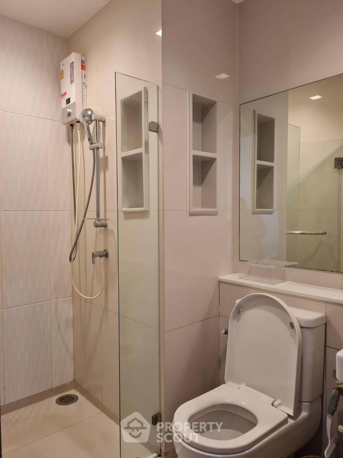 picture 1-BR Condo at Life Asoke - Rama 9 near MRT Phra Ram 9 (ID 1750634) - 11/11