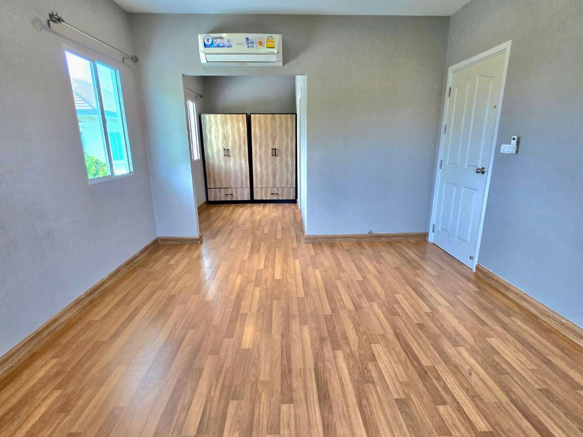 รูป ให้เช่าบ้านเดี่ยว 2 ชั้น ทำเลดี ติดถนนใหญ่ หมู่บ้านภัสสร เพรสทีจ รังสิต–คลองสอง บ้านสวย สภาพดี เดินทางสะดวก ไม่ต้องเข้าซอย ใกล้โรงเรียนนานาชาติโชคชัย - รูปที่ 14/15