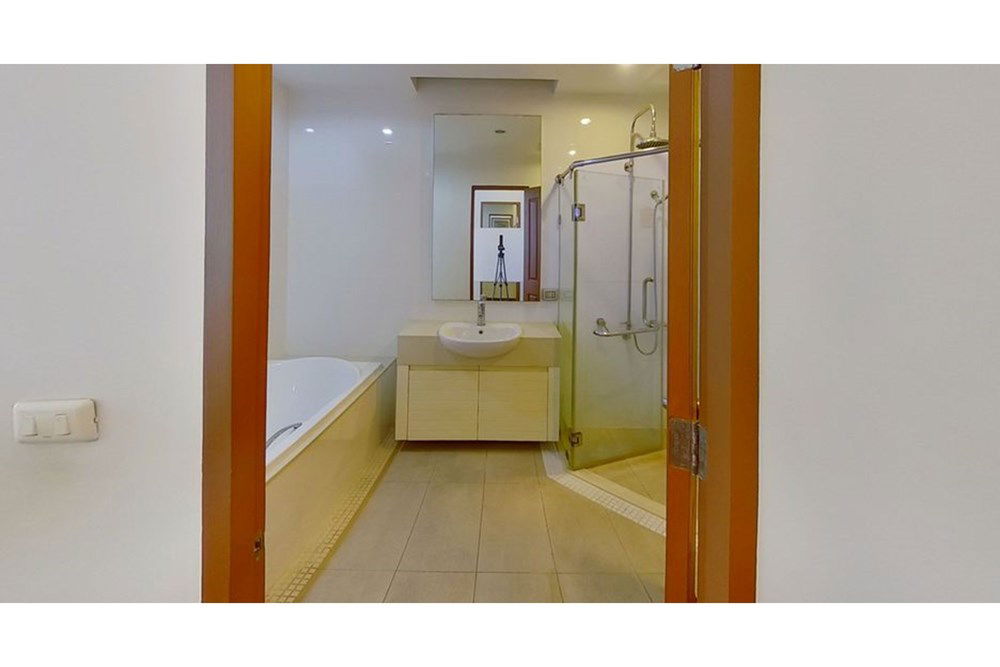 picture [920071001-13277] For Rent | 2-Bedroom Condo at Siri Residence, Sukhumvit 24 - 4/7