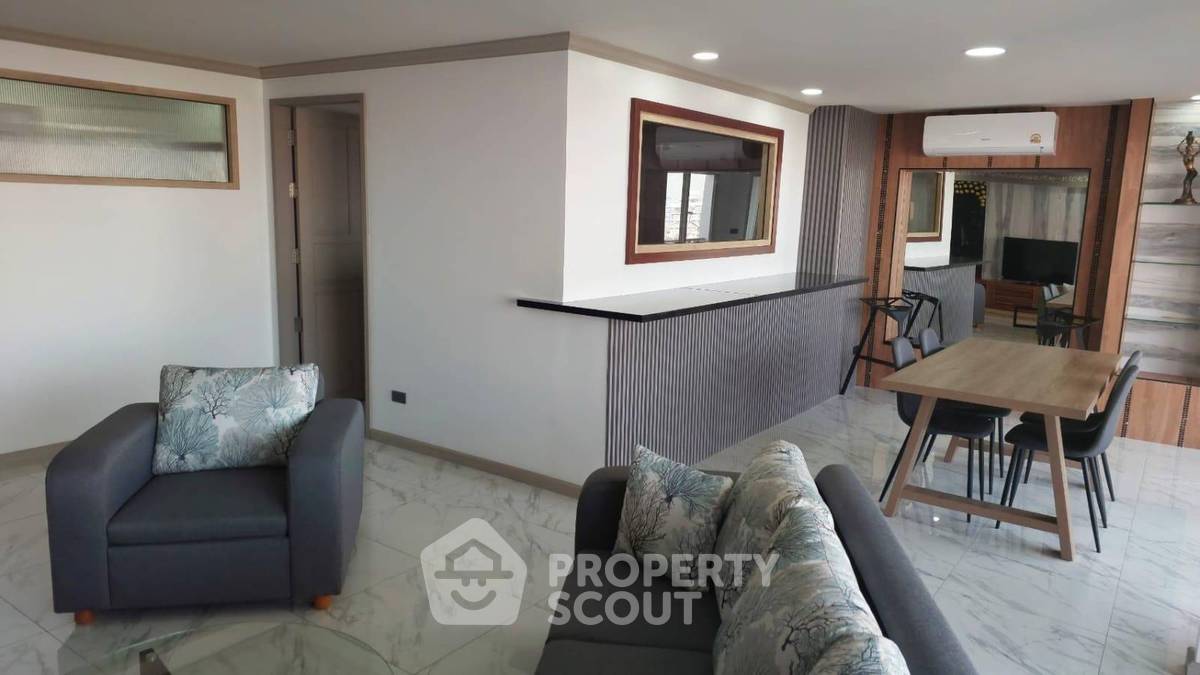 รูป คอนโด 2 ห้องนอน ขนาด 124 ตร.ม. ขาย Royal Hill Resort Condominium (ID 2519079) - รูปที่ 2/12