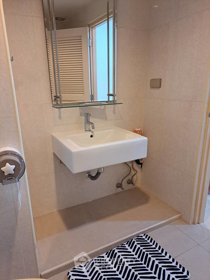 picture Studio Condo at Silom Suite Condominium near BTS Chong Nonsi (ID 996423) - 9/10