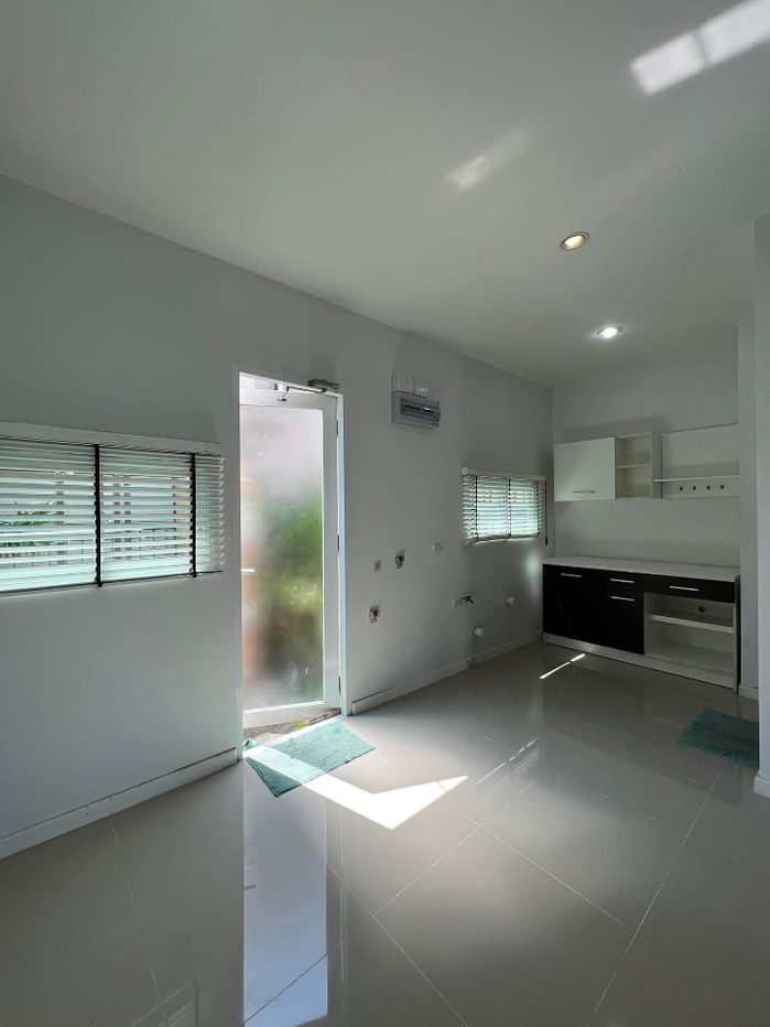 รูป ทาวน์โฮม 2 ชั้น หมู่บ้าน City Sense ท่าข้าม-พระราม 2 - รูปที่ 3/16