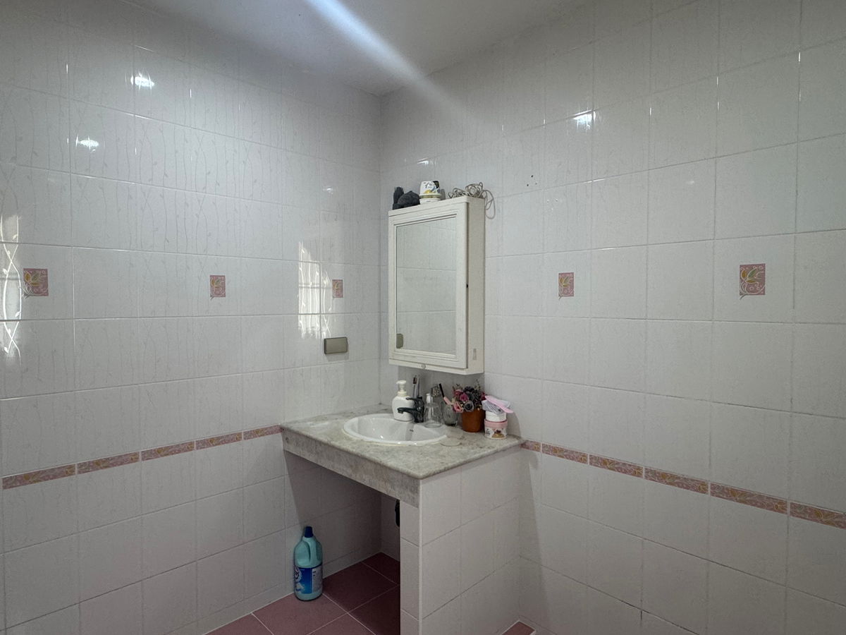 รูป ขายบ้านมือสองด่วน หมู่บ้านเรือนหลวงพาร์ควิลล์ 4.9 ลบ‼️ - รูปที่ 10/13