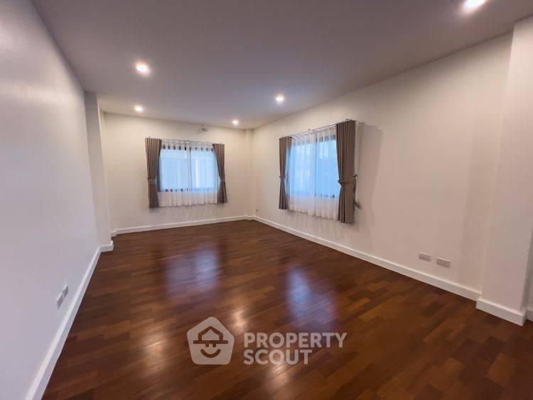 รูป บ้าน 3-ห้องนอน ใน ออเงิน (ID 2507802) - รูปที่ 9/15