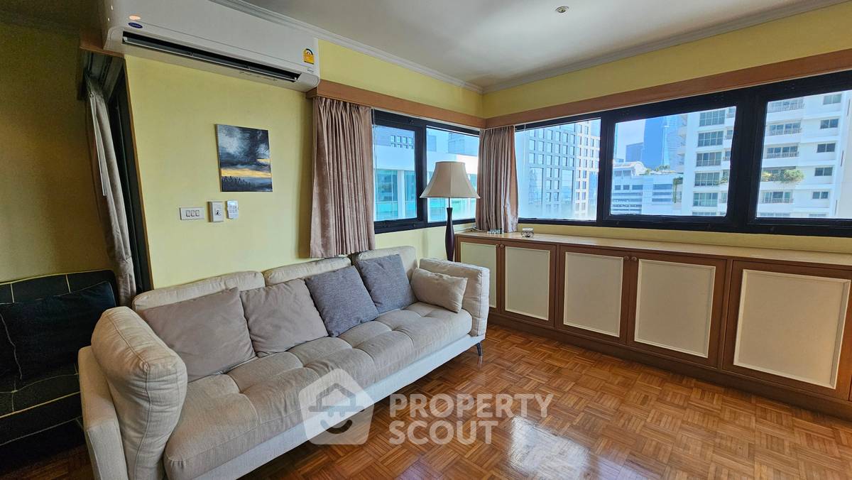 picture 1-BR Condo at Sathorn Gardens near MRT Si Lom (ID 514556) - 12/23