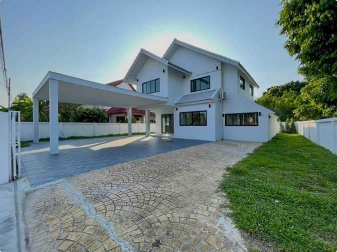 บ้านเช่าเหมาะเป็นโฮมออฟฟิศสำนักงาน มีที่จอดรถเยอะ สันทราย เชียงใหม่ 🏠💻