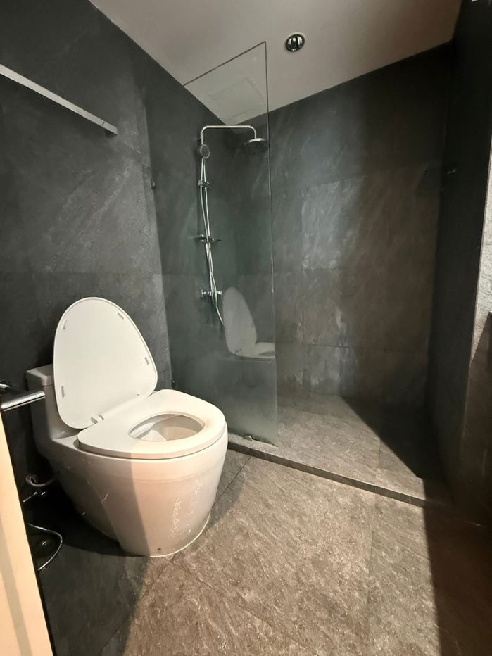 picture 🏢✨ The Clover Thonglor 💰 Rent: 21,000 THB/month • 🚆 Near BTS Thonglor | Property ID: RS4528 - 8/16