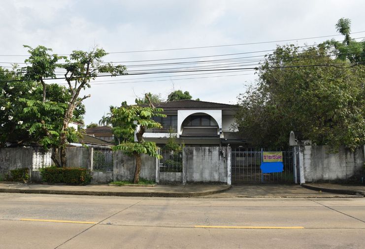 Call : 063-9516542 หมู่บ้านปัญญา พัฒนาการ เขตสวนหลวง ขายบ้านพร้อมที่ดิน 160 ตารางวา ติดถนนเมนหลัก ทำเลใกล้ BTS อ่อนนุช