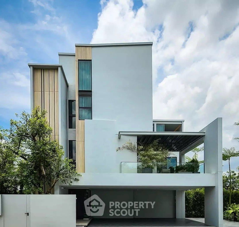 Houses for rent : 4-BR House at Vive Krungthep Kreetha close to Krungthep Kreetha (ID 2520233)