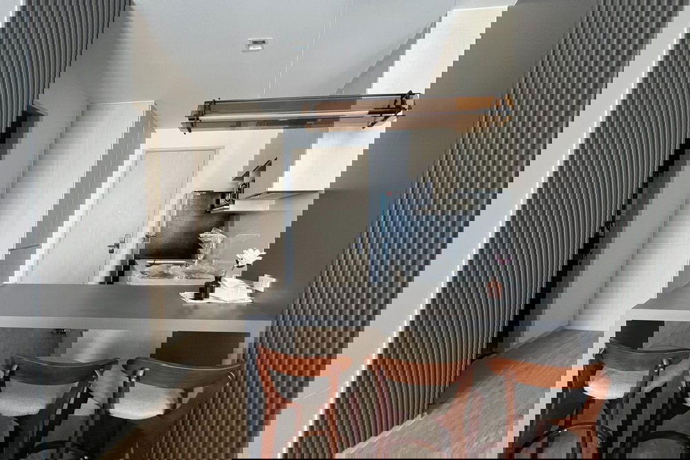 รูป 🔥 สำหรับเช่า !! ชั้นสูง 33++, ห้องทิศเหนือ, ตกแต่งสไตล์โมเดิร์น !! 🔥 Code C20251200054...Noble State 39, 1 นอน, 1 น้ำ, แต่งครบ, พร้อมเข้าอยู่📣 - รูปที่ 4/7