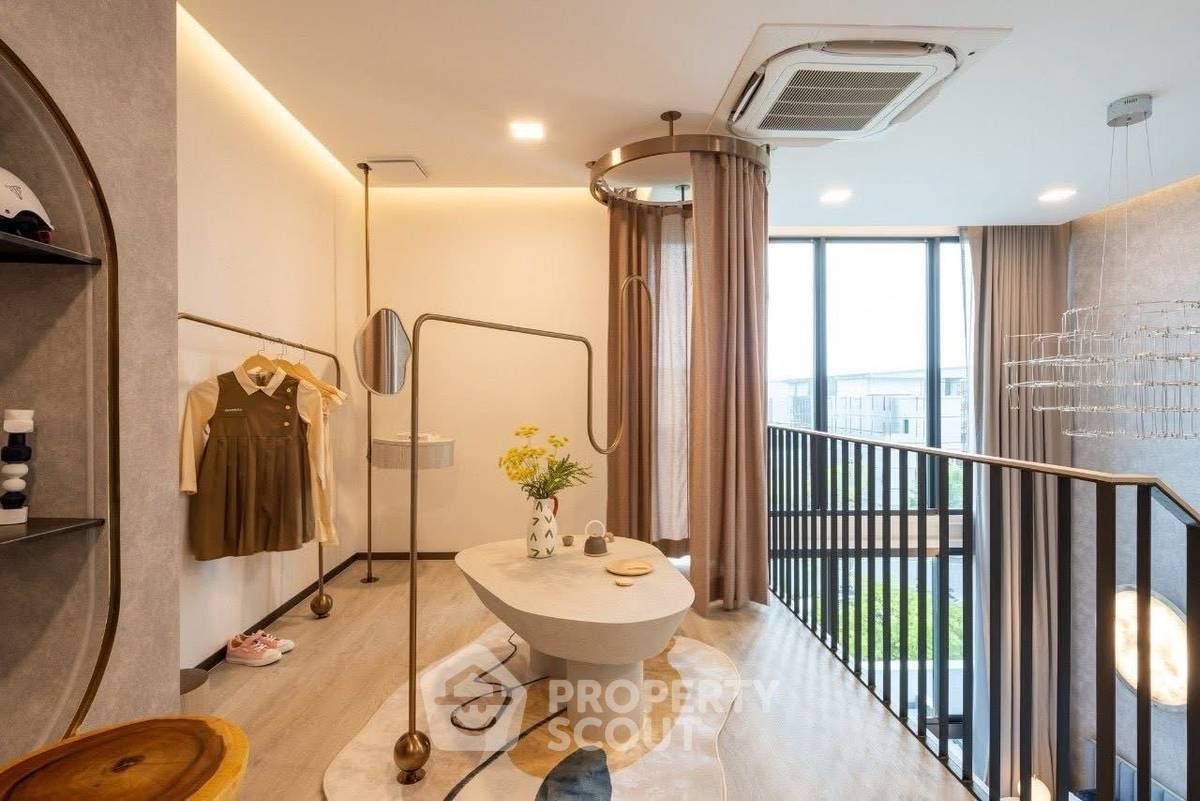 รูป บ้าน 4-ห้องนอน ที่ วีเว่ กรุงเทพกรีฑา ใกล้ กรุงเทพกรีฑา (ID 2520233) - รูปที่ 13/20