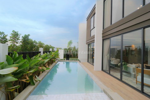 Thai Name - 4 Bedrooms Pool Villa for sale in Highland Park Pool Villas HEHLP01