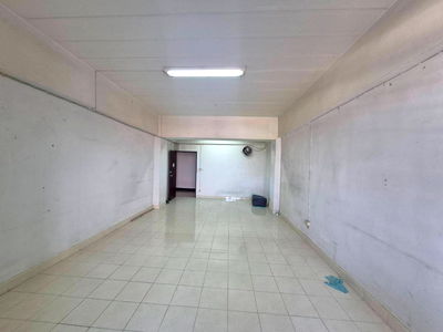 Condos for sale Big C Bang Na : Kanya House Condominium near BTS Bearing — super cheap price!