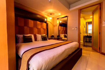 Apartment building for rent MRT Phetchaburi : BD1429 Hotel For Rent Sukhumvit 11 Bangkok