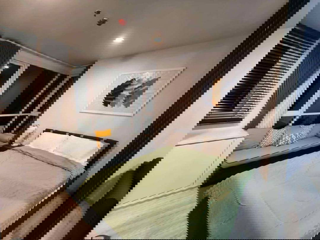 picture XT Huaikhwang condo for rent accepted foreigners and local just by mrt and big and nice room with the best full furnished - 1/12