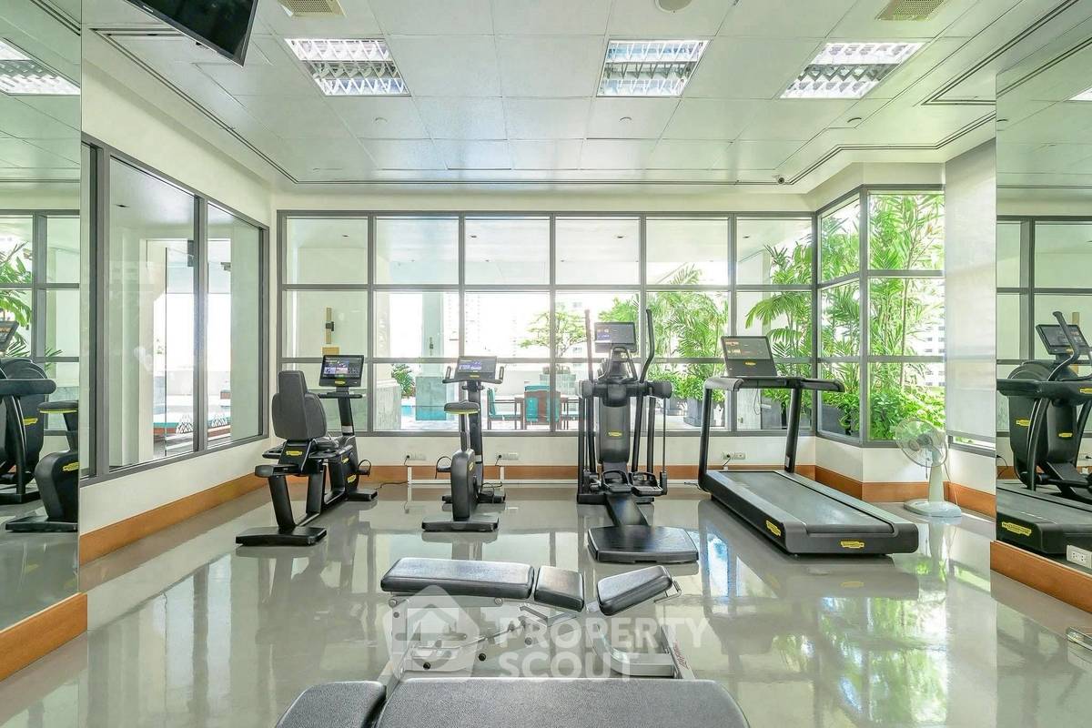 picture 3-BR 237 Sqm Condo At Le Raffine Jambu Dvipa Sukhumvit 39, 300m to BTS Phrom Phong (ID 2519715) - 17/20