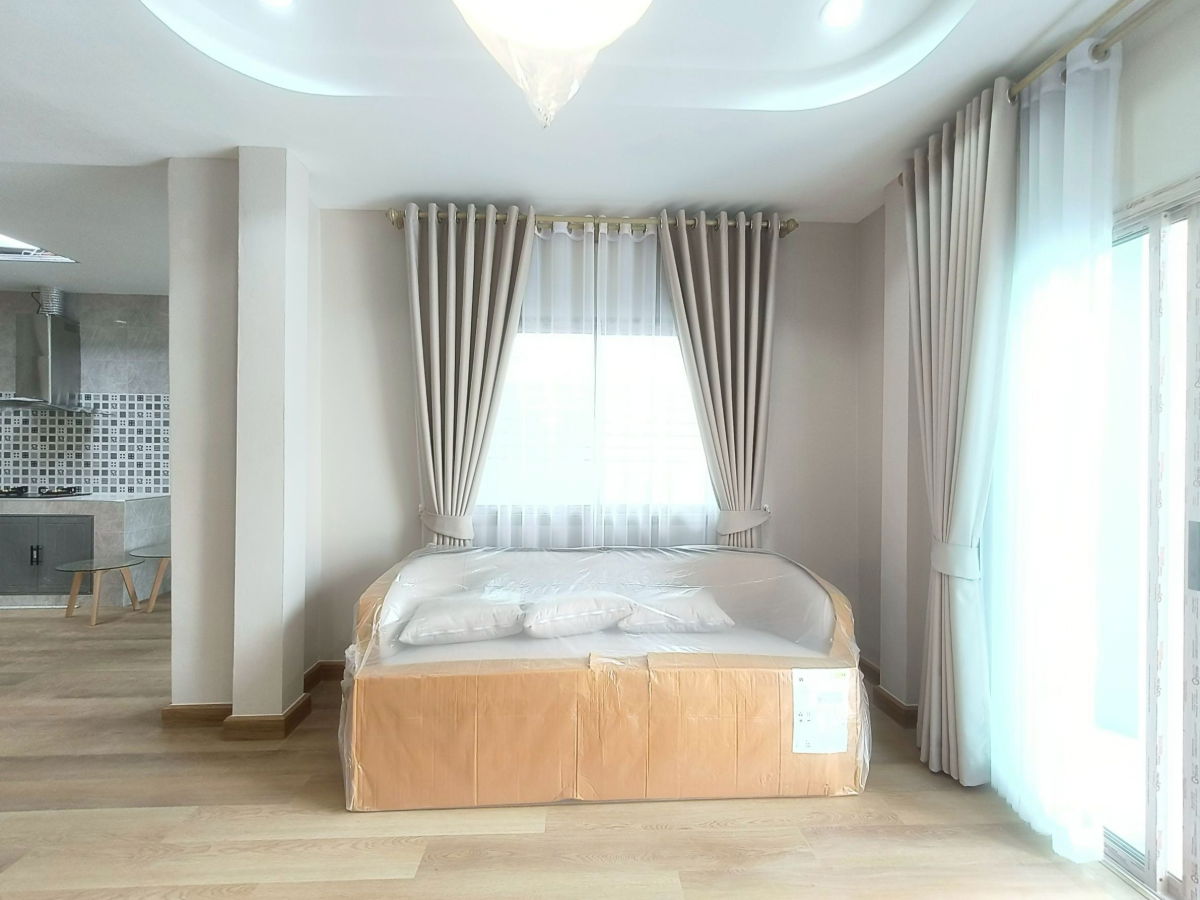 รูป บ้านเดี่ยว เนื้อที่ 64 ตรว. แถม.คาเฟ่ 1 หลัง 4 ห้องนอน มีห้องนอนชั้นล่าง โซนมีนบุรี คลองสามวา นิมิตใหม่ นัดชมบ้าน 085-318-6868 คุณวา - รูปที่ 19/33