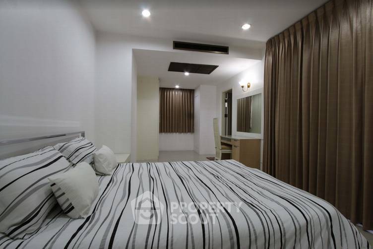 picture 3-BR Condo at Las Colinas near BTS Asok (ID 514017) - 9/10