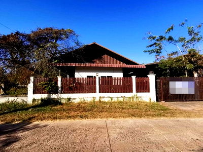 Houses for sale : FOR SALE  HOUSE PROPERTY  2551000 BAHT.