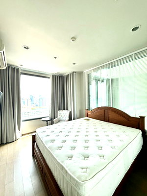 Condos for sale : Pyne by Sansiri【𝐒𝐄𝐋𝐋 & 𝐑𝐄𝐍𝐓】🔥Luxurious white design creates a bright, airy, and organized feeling.🔥 Contact Line ID: @hacondo