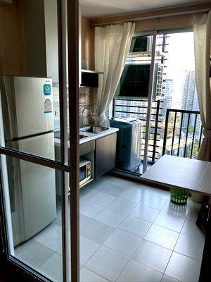 เช่าคอนโด บิ๊กซี เอ็กซ์ตร้า พระราม 4 : Newly Renovated Room |  1B1B 30 ตร.ม. วิวแม่น้ำไม่บล็อค เฟอร์ครบพร้อมเข้าอยู่ 