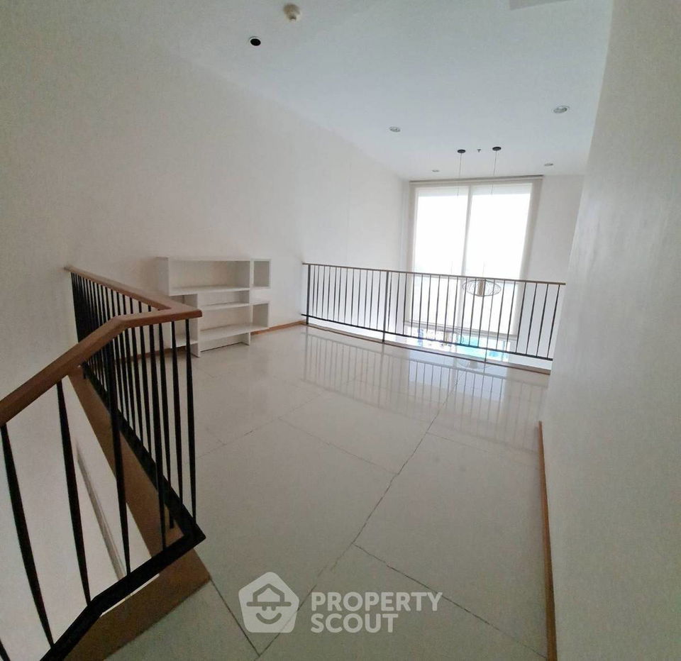 picture 2-BR Condo at The Empire Place near BTS Saint Louis (ID 590191) - 11/14