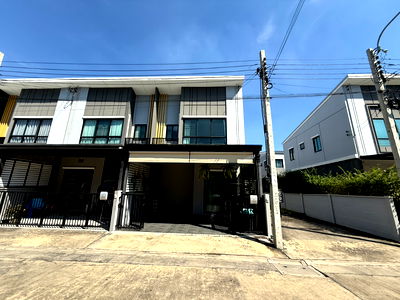 Townhouses for sale Bang Kruai Nonthaburi : Urgent Sale – 2-Storey Townhome at The Thamm Ratchaphruek–Sirindhorn (Corner Unit near U-Turn)