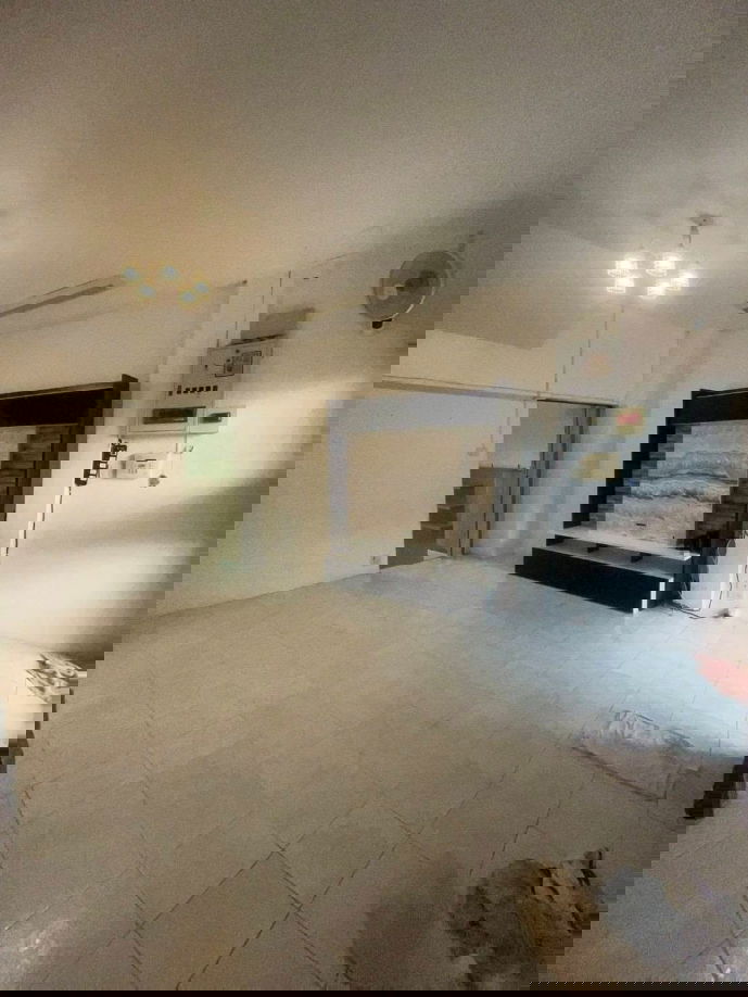 picture Townhouse/Commercial space for rent/lease in Ramintra 5, affordable price. Interested? Line: @951qfbfi - 9/11