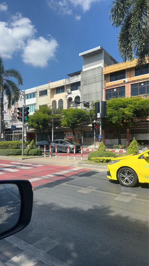 รูป ให้เช่า ตึกแถว 4 ชั้น 16 ตรว. อยู่ติดถนนพัฒนาการ - รูปที่ 3/7