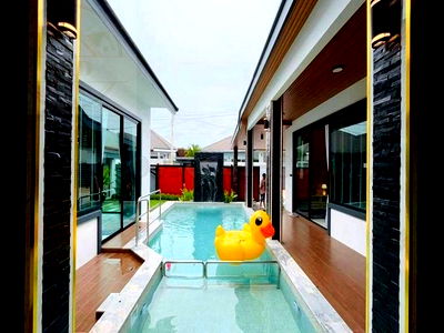 Houses for sale Pornprapanimit Road : Luxury Pool Villa for Sale – Ready to Move In Private swimming pool, near Pattaya & Mabprachan Reservoir, Bang Lamung, Chonburi