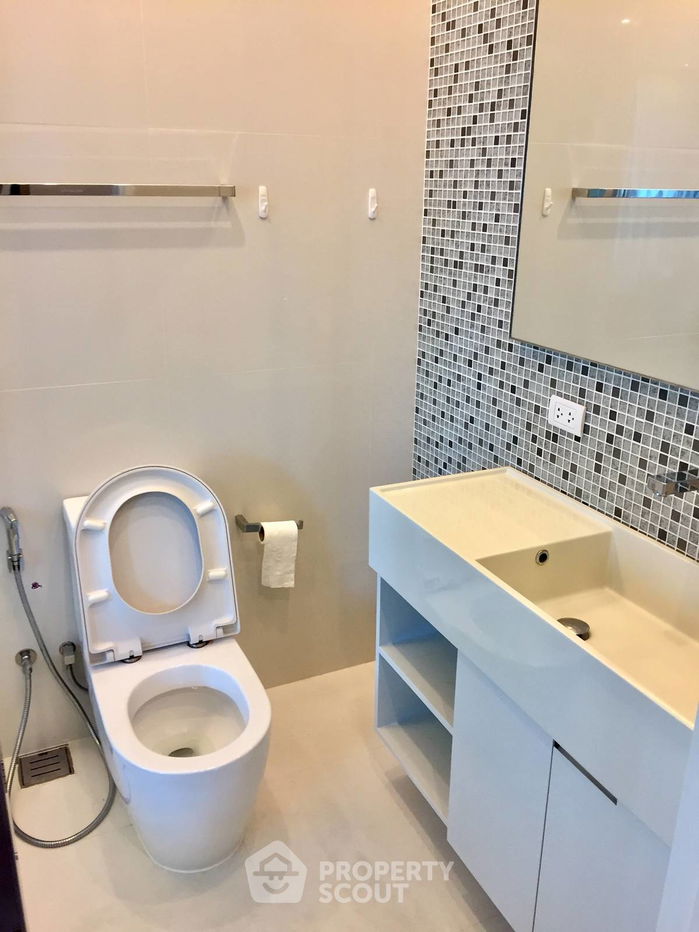 picture 1-BR Condo at The Room Sukhumvit 21 near MRT Sukhumvit (ID 511796) - 7/8