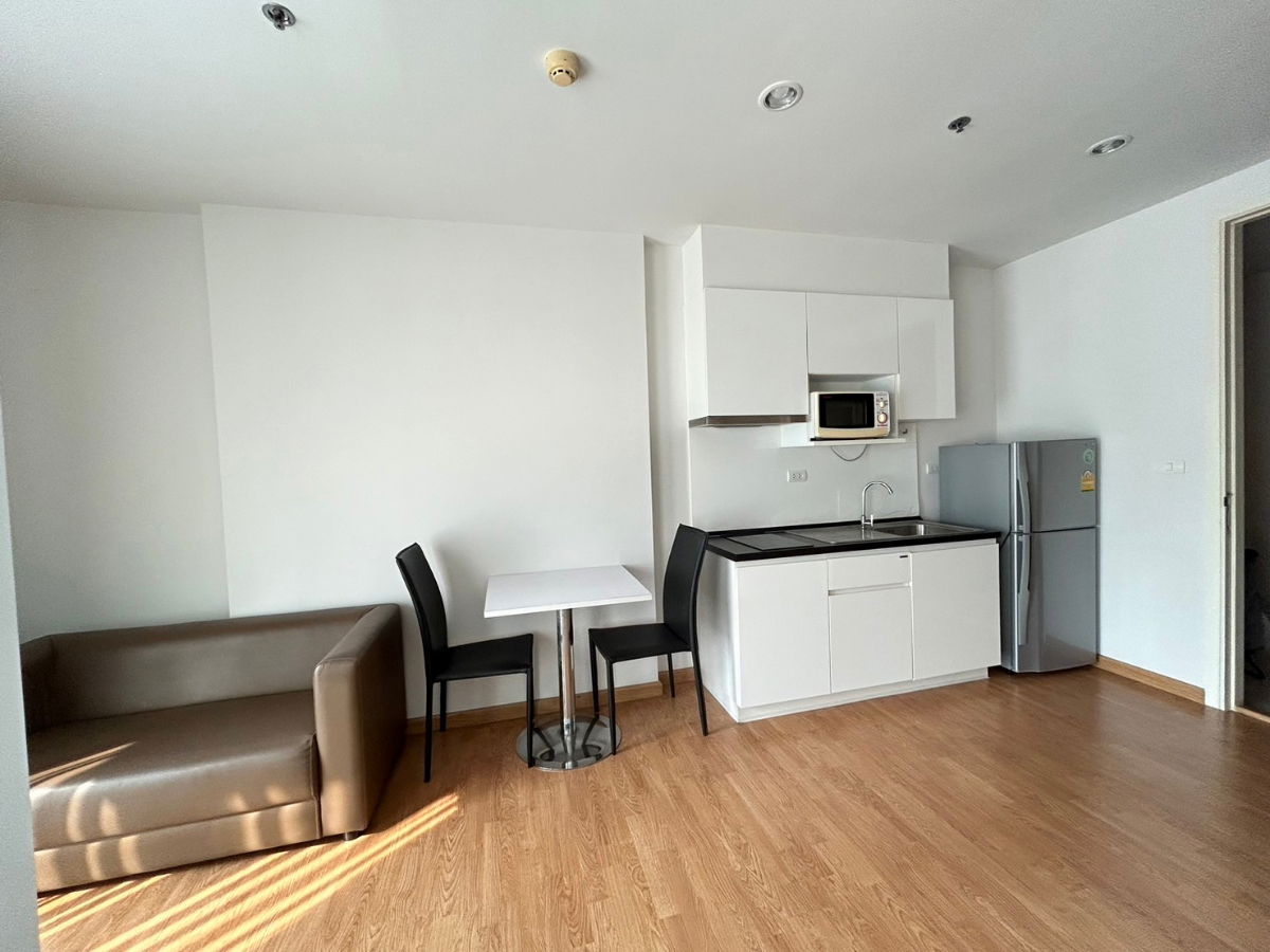 รูป 1 นอน 1 น้ำ ให้เช่าคอนโด พาร์คแลนด์ @ วงศ์สว่าง พร้อมเฟอร์นิเจอร์และเครื่องใช้ไฟฟ้า - รูปที่ 6/10