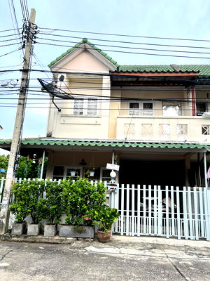 Townhouses for sale Krungthai Western Hospital : Ladda Siri Village 2-storey corner townhouse, 3 bedrooms, 2 bathrooms