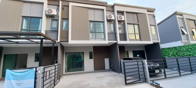 Townhouses for rent : 💥CP-9786💥 Townhome for rent in Grand Pleno Phaholyothin-Vibhavadi project, near Bangkok University and Future Park Rangsit. 👉Add Line @expertcondo