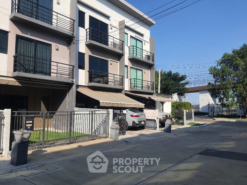 ทาวน์โฮมให้เช่า : ทาวน์เฮาท์ 3-ห้องนอน ที่ บ้านกลางเมือง รามอินทรา-วัชรพล ใน คลองถนน (ID 1428099)