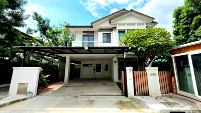 Houses for rent Ruamrudee International School Early Years Campus : For rent, lease, detached house, Watcharaphol area, Mantana Lake Watcharaphol village, affordable price. Interested? Line: @951qfbfi