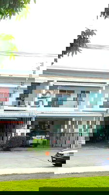 เช่าทาวน์โฮม แม็คโคร เชียงใหม่ : บ้านว่างให้เช่า กาญจน์กนกทาวน์ 1 หนองผึ้ง ถ.เลียบทางรถไฟ ค่าเช่า 15,000บาท / เดือน