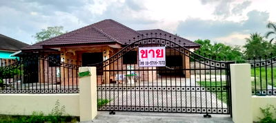 บ้านเดี่ยว ลำพูน : ขายบ้านเดี่ยว หมู่บ้านลำพูนคันทรีโฮม ใกล้ตัวเมือง เนื้อที่ 200 ตร.ว.