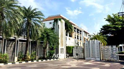 Townhouses for sale Yan Nawa : Townhouse for sale project Baan Klang Krung Rama 3. Easy access to Sathupradit rd.