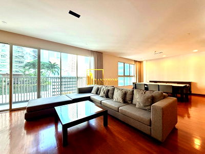 Apartment building for rent MRT Phetchaburi : Spacious 3 Bedroom Pet Friendly Apartment in Asoke - BR20028AP