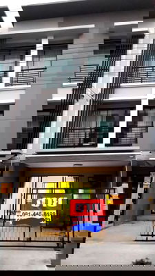 ทาวน์โฮม เขตหลักสี่ : ขายทาวน์โฮม 3 ชั้น บ้านกลางเมือง งามวงศ์วาน ทำเลดี ใกล้ The Mall (เจ้าของขายเอง)