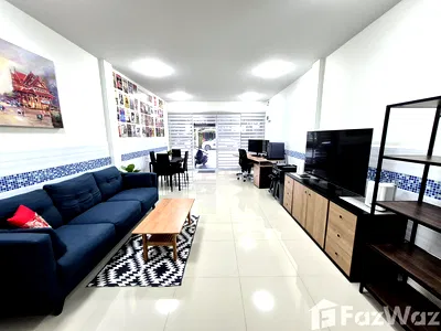 Townhouses for sale Hua Hin Prachaubkirikhan : 2 Bedroom Townhouse for sale in Nong Kae, Prachuap Khiri Khan  5942748
