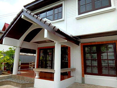 เช่าบ้านเดี่ยว ม.มหามกุฏราชวิทยาลัย : LTH14061 – House for Rent | Sukhumvit 54 | 232 sqm | 3 Beds 2 Baths | Near BTS On Nut | 50K/Month | บ้านให้เช่า สุขุมวิท 54