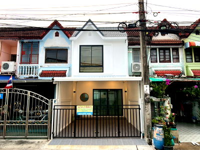 ทาวน์โฮม ถนนพุทธมณฑล สาย 1 : ขายบ้านรีโนเวทใหม่ จรัญ13-ราชพฤกษ์ 4 นอน 2 น้ำ เข้าออกได้หลายทาง #ใกล้BTSบางหว้า #MRTบางหว้า