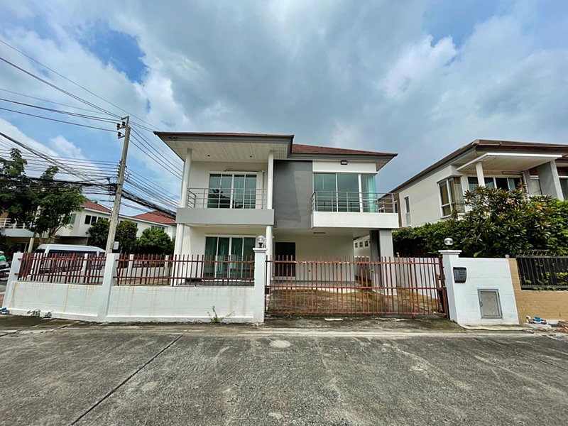 บ้านเดี่ยวให้เช่า : ให้เช่าบ้านเดี่ยวไอริสพาร์ค สุขุมวิท 76 มหาวงษ์ สำโรง ปู่เจ้า ใกล้ BTS แบริ่ง  